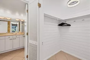 8750 Midnight Pass Rd, Sarasota, FL 34242 - Photo 16