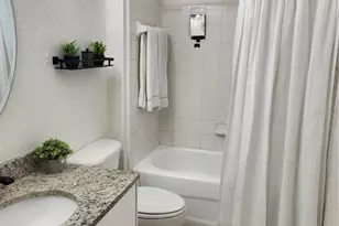 8926 Manor Loop Circle, Lakewood Ranch, FL 34202 - Photo 20