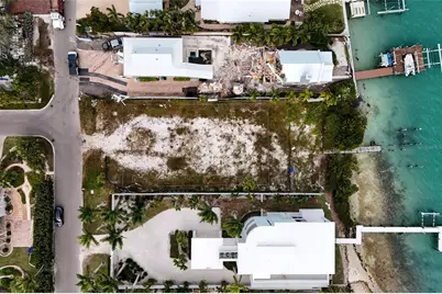 7094 Longboat Drive E, Longboat Key, FL 34228 - Photo 6