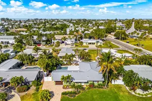 310 66th St, Holmes Beach, FL 34217 - Photo 58