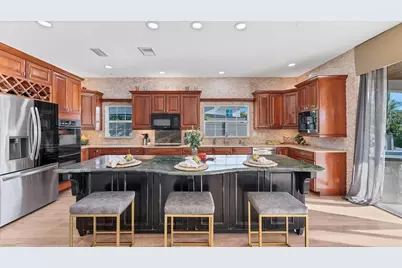 7300 Cove Terrace, Sarasota, FL 34231 - Photo 18