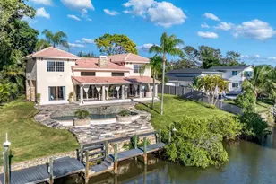 7300 Cove Terrace, Sarasota, FL 34231 - Photo 6