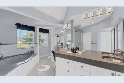 7300 Cove Terrace, Sarasota, FL 34231 - Photo 28