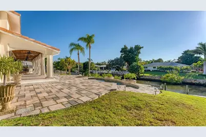 7300 Cove Terrace, Sarasota, FL 34231 - Photo 48