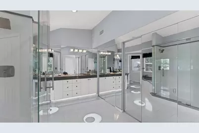 7300 Cove Terrace, Sarasota, FL 34231 - Photo 26