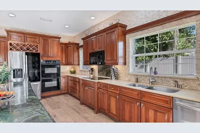 7300 Cove Terrace, Sarasota, FL 34231 - Photo 20
