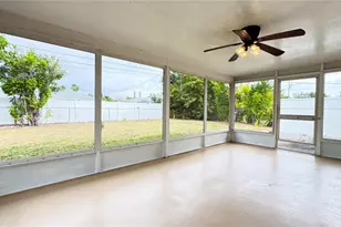 933 SE 26th St, Cape Coral, FL 33904 - Photo 20
