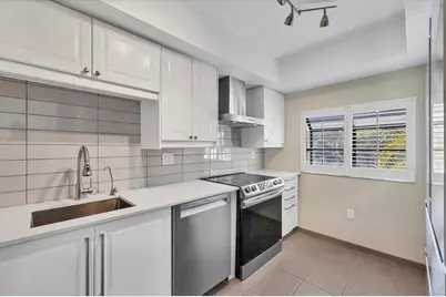 3363 Cross Creek Drive #3363, Sarasota, FL 34231 - Photo 6