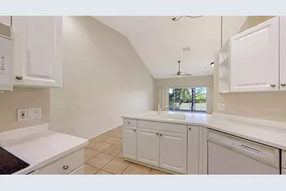 7641 Sweetbay Circle #7641, Bradenton, FL 34203 - Photo 18