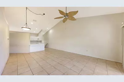 7641 Sweetbay Circle #7641, Bradenton, FL 34203 - Photo 6