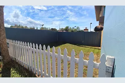 3001 Bee Ridge Road #207, Sarasota, FL 34239 - Photo 16