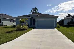 415 Baytree Dr, Rotonda West, FL 33947 - Photo 1