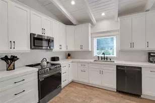 305 73rd St, Holmes Beach, FL 34217 - Photo 40