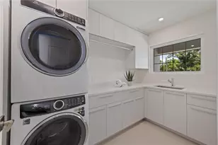 2590 Floyd St, Sarasota, FL 34239 - Photo 56