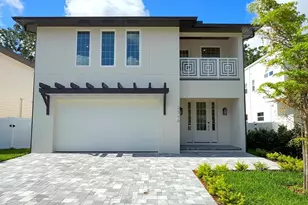 2590 Floyd St, Sarasota, FL 34239 - Photo 1