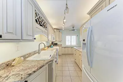 5200 Gulf Drive #107, Holmes Beach, FL 34217 - Photo 32