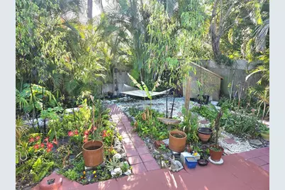 4527 Pike Avenue, Sarasota, FL 34233 - Photo 6