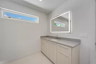 2596 Floyd St, Sarasota, FL 34239 - Photo 62