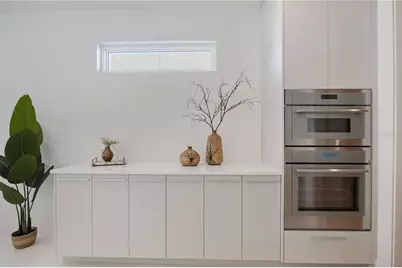 2596 Floyd Street, Sarasota, FL 34239 - Photo 12