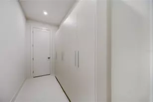 2596 Floyd St, Sarasota, FL 34239 - Photo 32