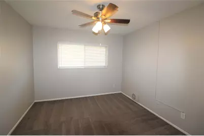 3001 Bee Ridge Road #223, Sarasota, FL 34239 - Photo 6