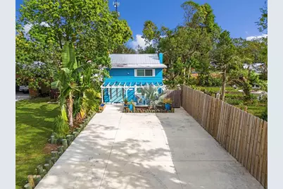 105 Tucker Avenue, Sarasota, FL 34232 - Photo 10