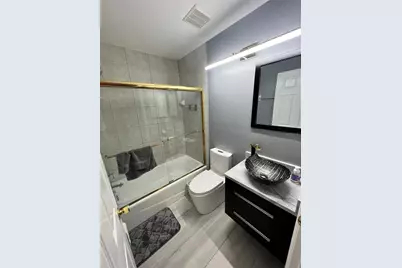 5242 Immo Court, Sarasota, FL 34233 - Photo 6