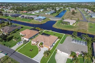 240 White Marsh Ln, Rotonda West, FL 33947 - Photo 1