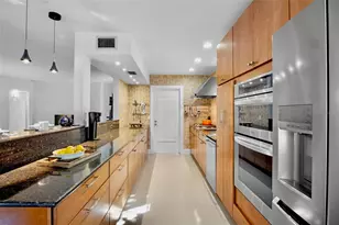 1516 Oak St, Sarasota, FL 34236 - Photo 18