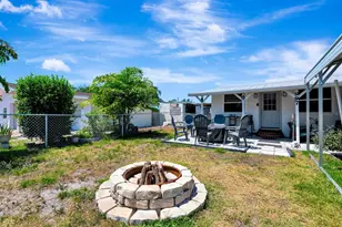 997 28th Ave Dr E, Bradenton, FL 34208 - Photo 2