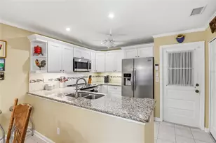 3908 Oakhurst Blvd, Sarasota, FL 34233 - Photo 8