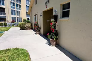 3562 Lake Bayshore Dr, Bradenton, FL 34205 - Photo 28