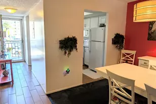 3562 Lake Bayshore Dr, Bradenton, FL 34205 - Photo 2