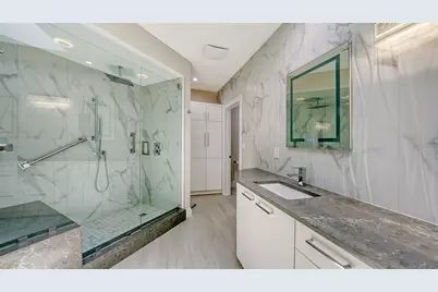535 Sanctuary Drive #C807, Longboat Key, FL 34228 - Photo 34