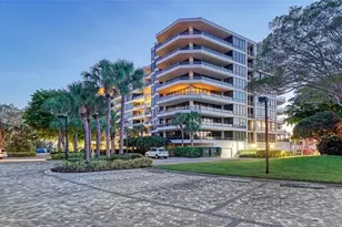 535 Sanctuary Dr, Longboat Key, FL 34228 - Photo 2