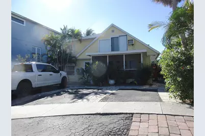 618 Avenida De Mayo, Sarasota, FL 34242 - Photo 2