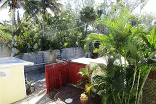 618 Avenida De Mayo, Sarasota, FL 34242 - Photo 36
