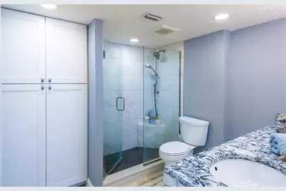 1750 Benjamin Franklin Drive #10G, Sarasota, FL 34236 - Photo 16