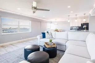 1750 Benjamin Franklin Dr, Sarasota, FL 34236 - Photo 10