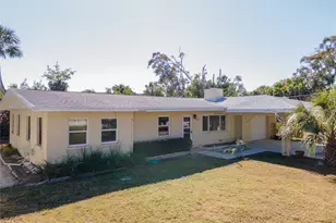 507 58th St, Holmes Beach, FL 34217 - Photo 2