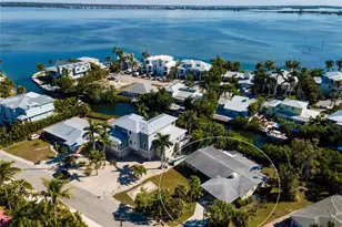 507 58th St, Holmes Beach, FL 34217 - Photo 6