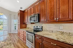 5309 Gardens Dr, Sarasota, FL 34243 - Photo 12