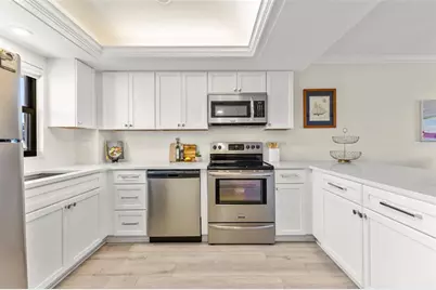 1001 Benjamin Franklin Drive #503, Sarasota, FL 34236 - Photo 10