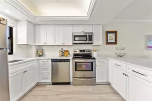 1001 Benjamin Franklin Dr, Sarasota, FL 34236 - Photo 10