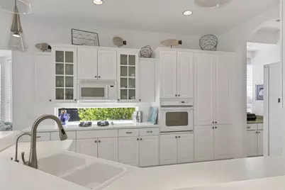 8135 Abingdon Court, University Park, FL 34201 - Photo 12