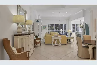 8135 Abingdon Court, University Park, FL 34201 - Photo 4