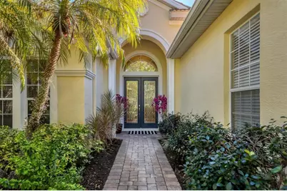 8135 Abingdon Court, University Park, FL 34201 - Photo 2