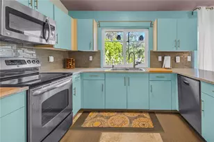 1035 Sirus Trail, Sarasota, FL 34232 - Photo 12