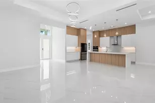 1687 19th St SW, Naples, FL 34117 - Photo 10