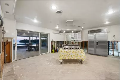 7318 Westmoreland Drive, Sarasota, FL 34243 - Photo 18